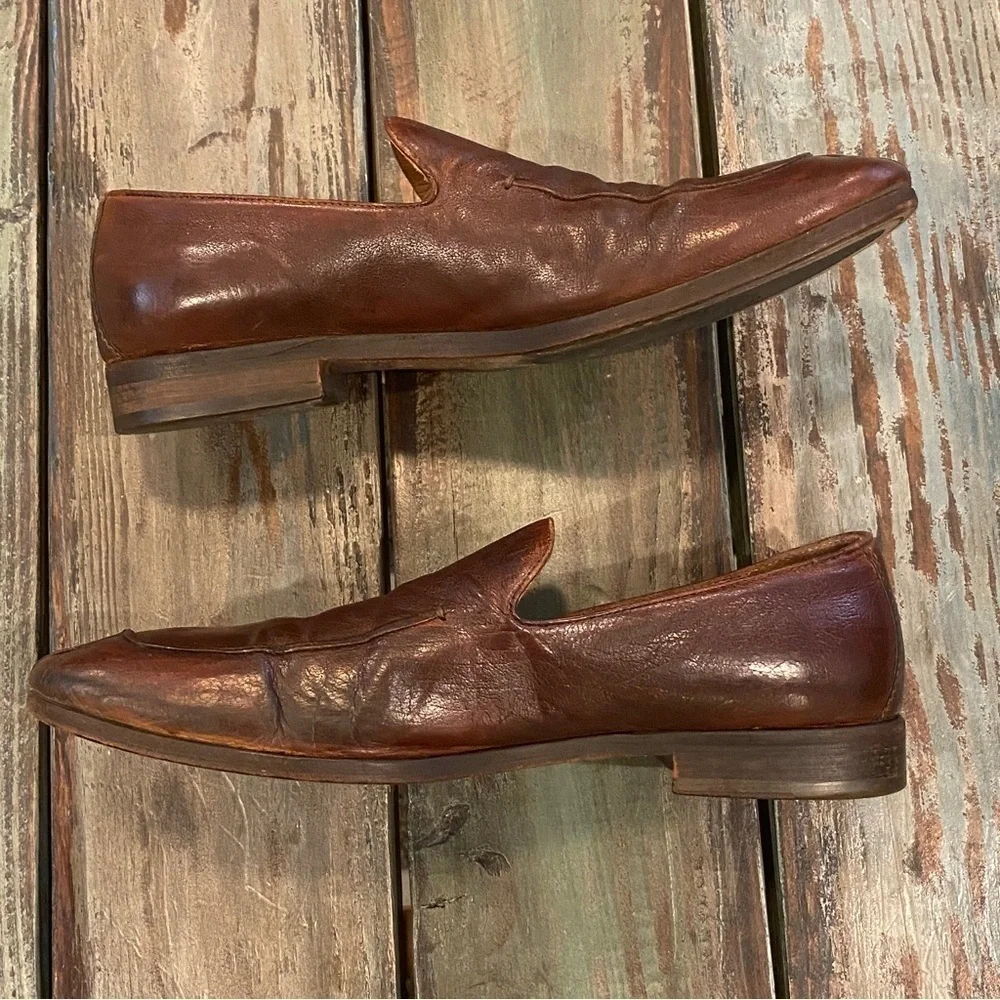 Vince Camuto Ennah Mens Loafers Brown Leather Shoes, Heel Drag, Size 9 Embossed